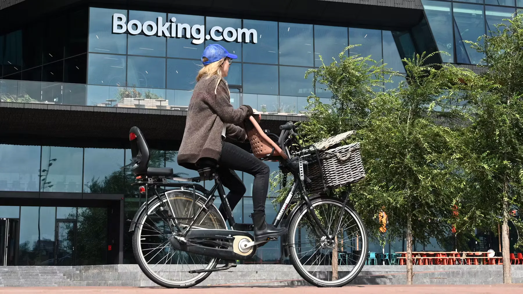 Het Amsterdamse hoofdkantoor van Booking.com - Foto: Shutterstock